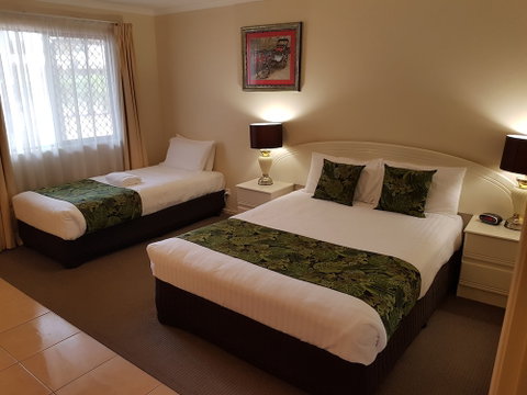 The Palms Motel - Accommodation in Surfers Paradise 3