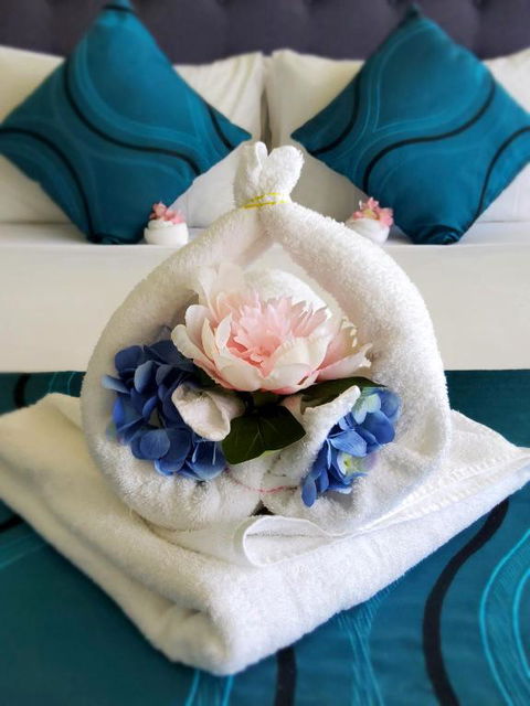 Cairns Luxury Seafront Apartment - Accommodation in Surfers Paradise 2