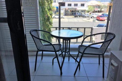 Inner City Granny Flat - Accommodation in Surfers Paradise 1