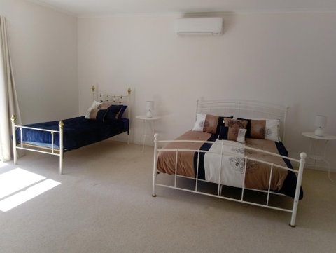Hilltop Escape B&B - Accommodation in Surfers Paradise 4