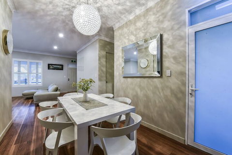 Aloha Luxury Central Apartments - Accommodation in Surfers Paradise 6