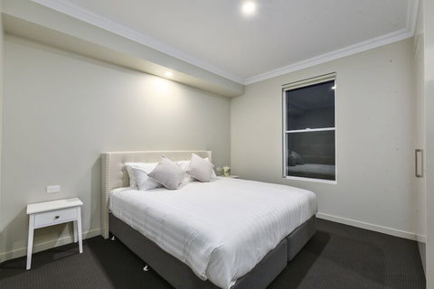 Aloha Luxury Central Apartments - Accommodation in Surfers Paradise 3