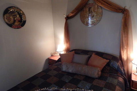 R On The Downs BnB & Spa Cottages - Accommodation in Surfers Paradise 2