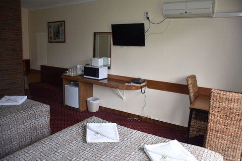 Valley Views Motel & Chalets - Accommodation in Surfers Paradise 4