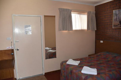 Valley Views Motel & Chalets - Accommodation in Surfers Paradise 7