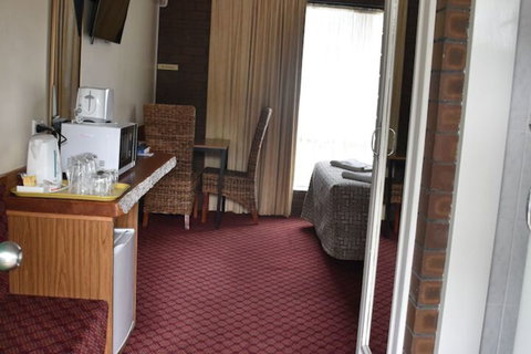 Valley Views Motel & Chalets - Accommodation in Surfers Paradise 6