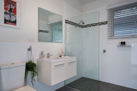 Gables Bend Spa Villa - Accommodation in Surfers Paradise 2
