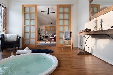 Gables Bend Spa Villa - Accommodation in Surfers Paradise 5