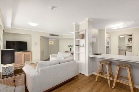 Cairns Oceanview At 181 The Esplanade (6) - Accommodation in Surfers Paradise 4