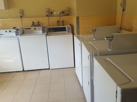 Gundagai Tourist Suites - Accommodation in Surfers Paradise 6