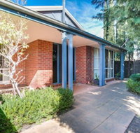 Beach on McCrae - Accommodation in Surfers Paradise
