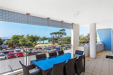 KINGSCLIFF OCEAN FRONT TERRACE 4 - Accommodation in Surfers Paradise 1