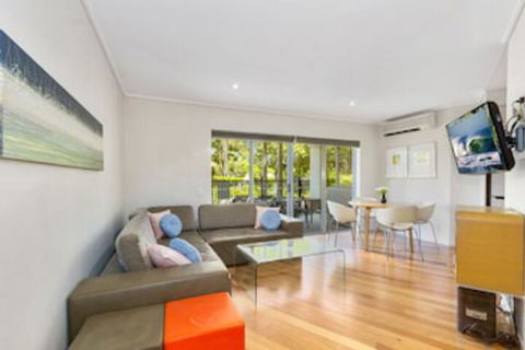 RESORT & SPA WITH PRIVATE PLUNGE POOL 7008 / 09 - Accommodation in Surfers Paradise 0