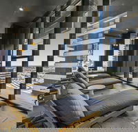 Serviced Apartments Melbourne - Empire - Accommodation in Surfers Paradise