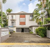 Contemporary Convenient Central Retreat - Accommodation in Surfers Paradise