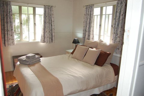 Boonah Cottage - Accommodation in Surfers Paradise 5