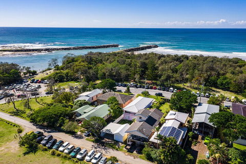 A PERFECT STAY Sunset Beach Riverside - Accommodation in Surfers Paradise 1