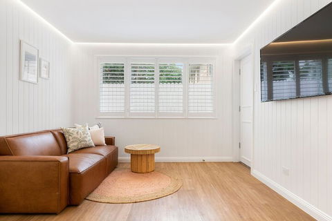 A PERFECT STAY Sunset Beach Riverside - Accommodation in Surfers Paradise 6