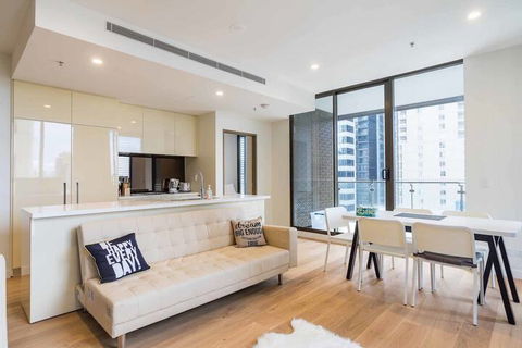 Fabulous City 2 BDR Apt In New Building - Accommodation in Surfers Paradise 7