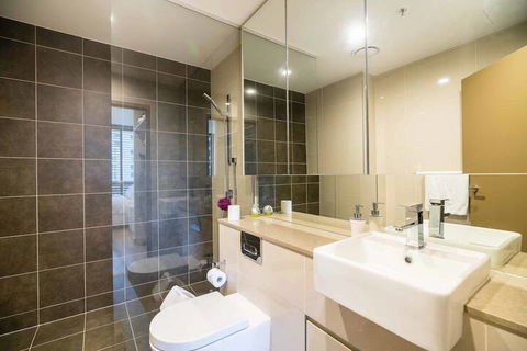 Fabulous City 2 BDR Apt In New Building - Accommodation in Surfers Paradise 4