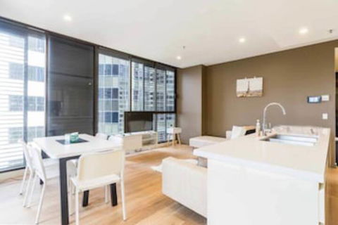 Fabulous City 2 BDR Apt In New Building - Accommodation in Surfers Paradise 0