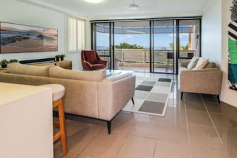 North Shore Towers - Accommodation in Surfers Paradise 0