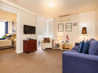 The Nest - Accommodation in Surfers Paradise 2