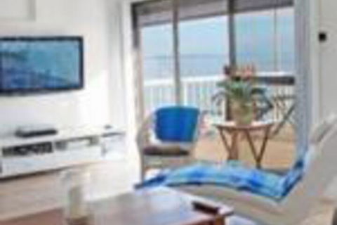Waterfront Port Noarlunga - Accommodation in Surfers Paradise 0