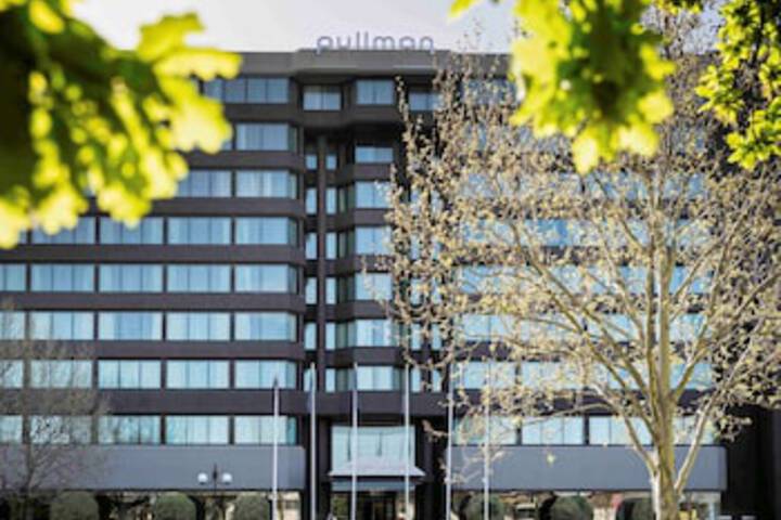 Melbourne VIC Accommodation in Surfers Paradise
