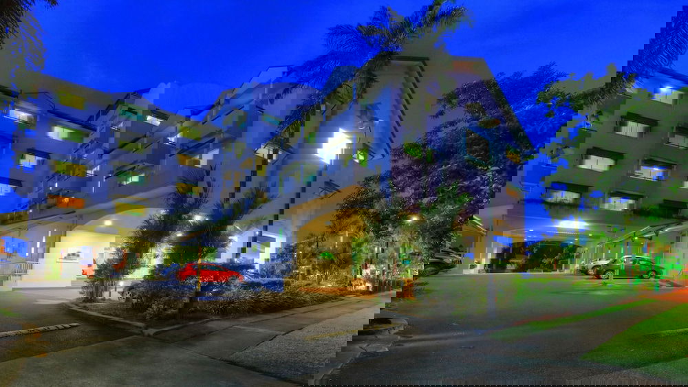 Cairns North QLD Accommodation in Surfers Paradise