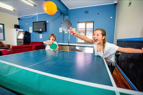 Reflections Holiday Parks Shaws Bay - Accommodation in Surfers Paradise 4