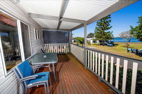 Reflections Holiday Parks Shaws Bay - Accommodation in Surfers Paradise 1