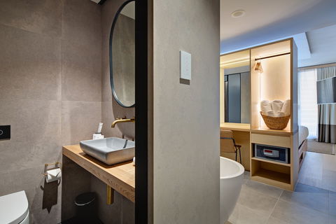 Zara Tower Hotel - Accommodation in Surfers Paradise 0