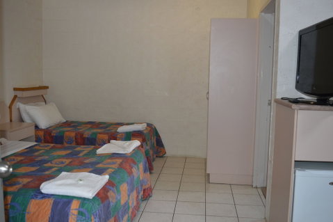 Mid City Motor Inn - Accommodation in Surfers Paradise 5