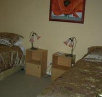 Busy Buzz B  B - Accommodation in Surfers Paradise