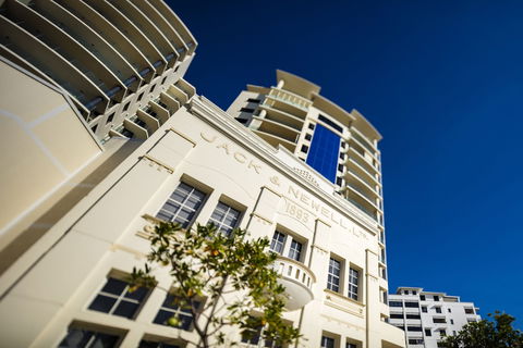 Jack & Newell Holiday Apartments - Accommodation in Surfers Paradise 0
