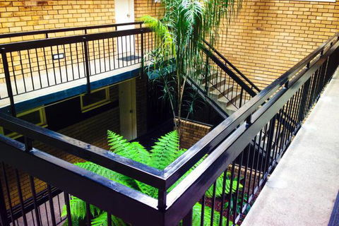 George Powlett Apartments - Accommodation in Surfers Paradise 6