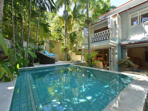 Garden Villa On Murphy - Accommodation in Surfers Paradise 6