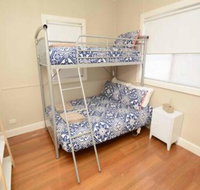 Just Renovated 2BR Cottage in Heart of Wentworth - Accommodation in Surfers Paradise