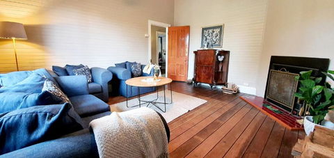 Galway - Accommodation in Surfers Paradise 3