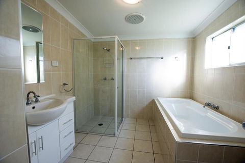 Topaz Cottage - Accommodation in Surfers Paradise 6
