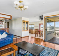 Rocks Retreat House with Sea Views - Accommodation in Surfers Paradise