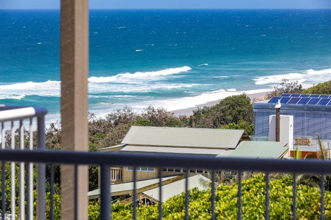 Wake Up To Ocean Views In Stylish Comfort - Accommodation in Surfers Paradise 6