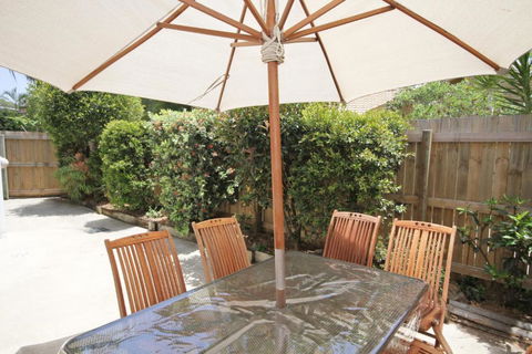 FANTASTIC HOLIDAY UNIT In A PERFECT LOCATION - Accommodation in Surfers Paradise 5