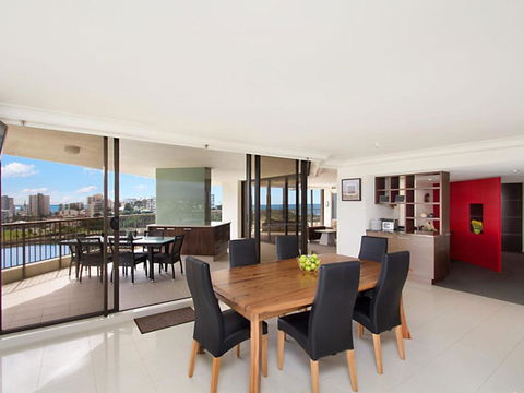 Seascape Apartments Unit 1201A Luxury Apartment With Views Of The Gold Coast & Hinterland - Accommodation in Surfers Paradise 2