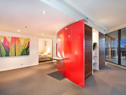 Seascape Apartments Unit 1201A Luxury Apartment With Views Of The Gold Coast & Hinterland - Accommodation in Surfers Paradise 1