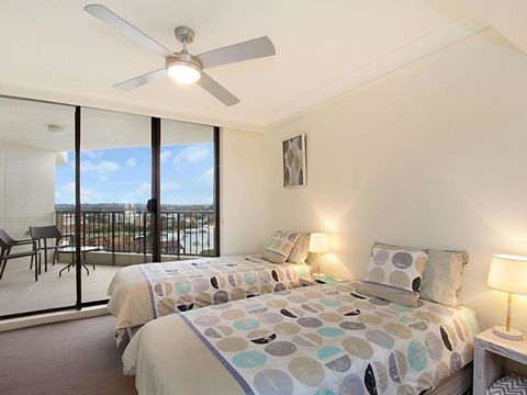 Seascape Apartments Unit 1201A Luxury Apartment With Views Of The Gold Coast & Hinterland - Accommodation in Surfers Paradise 4