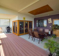Blue Water Retreat Upstairs - Accommodation in Surfers Paradise