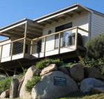 KINGFISHER COTTAGE Beachfront at the Binalong Bay