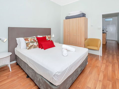 Easy Going Holiday Unit On McKenzie MK5 - Accommodation in Surfers Paradise 3